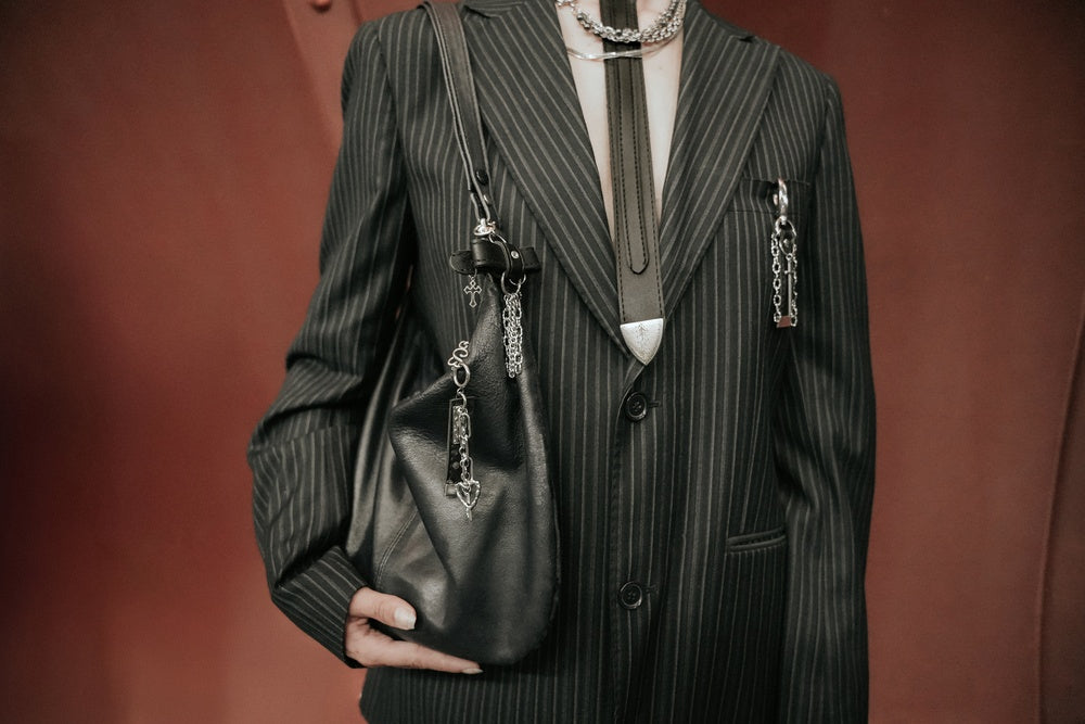 Nouveautés Kodomo des charms à accrocher à ses sacs et la cravate en simili cuir noir rock et élégante