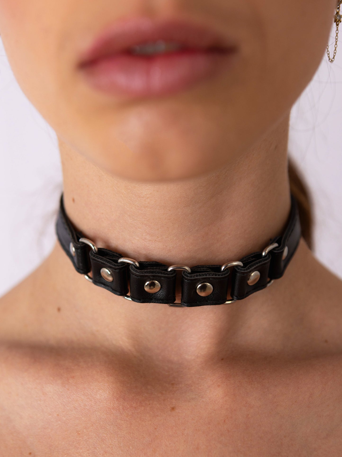 Choker Confident