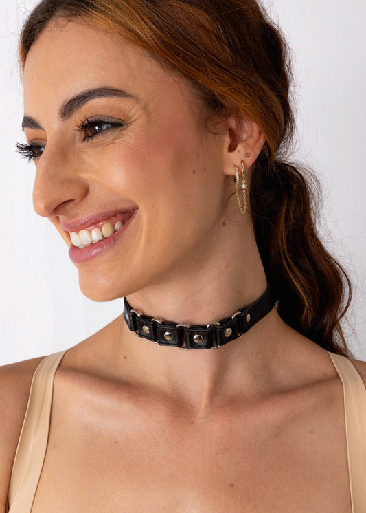 Choker Confident